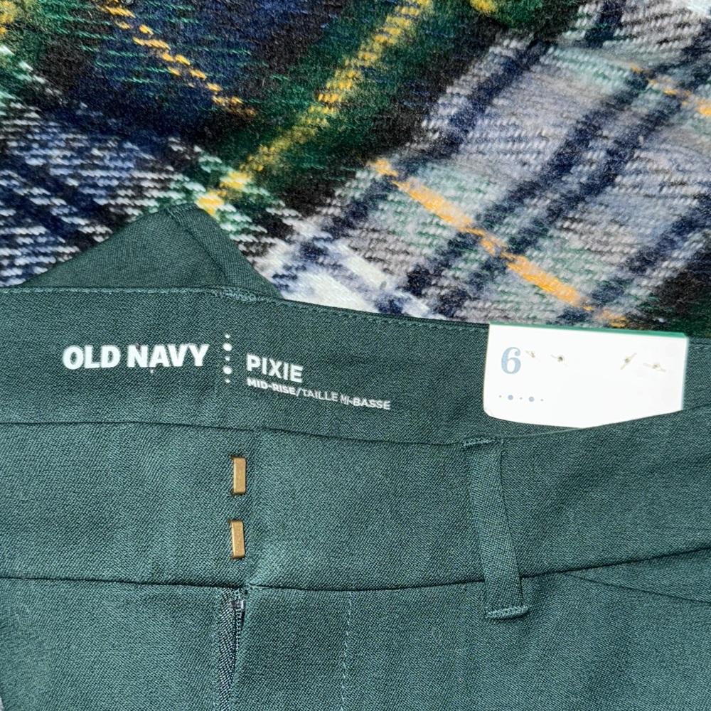 Old Navy Women's mid rise pixie pant size 6 NWT - Picture 3 of 9